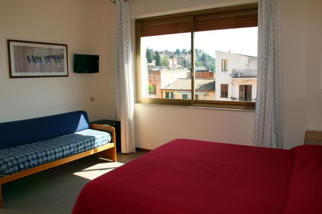 טאורמינה Residence Circe חדר תמונה